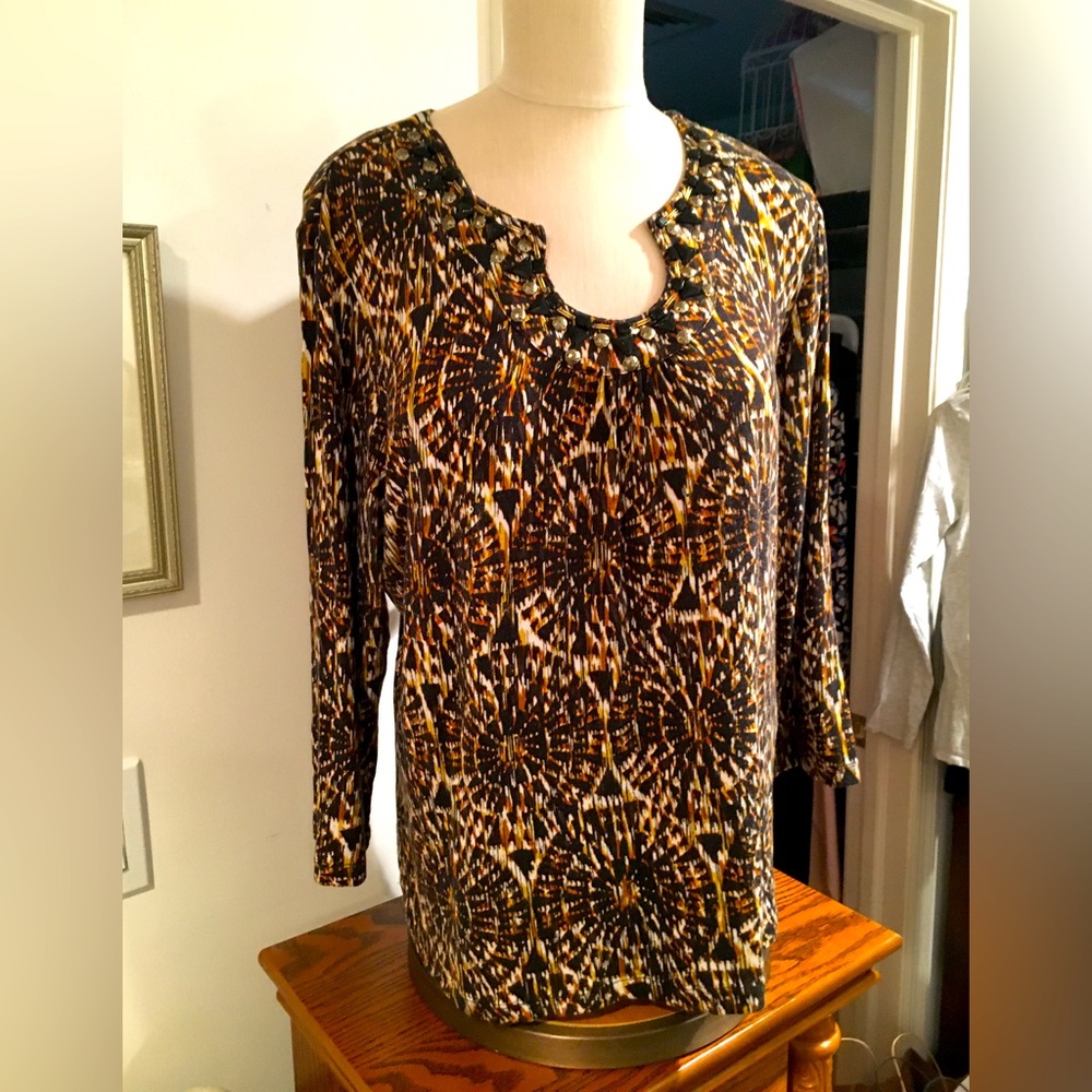 RUBY RD. BROWN, BLACK & COPPER COLOR TOP W/ EMBELLISHED NECKLINE & 3/4 SLEEVES.